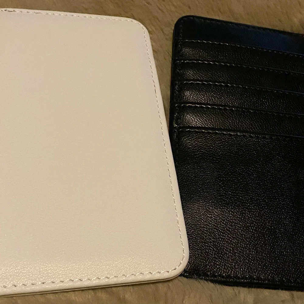 Black or White Leather Card and Coin Holder - Picture 1 of 6